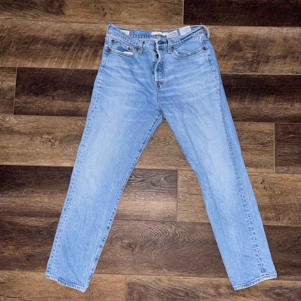 Levi’s Wedgie jeans